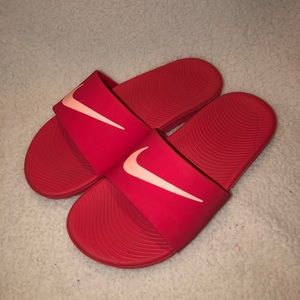 Nike kids slides